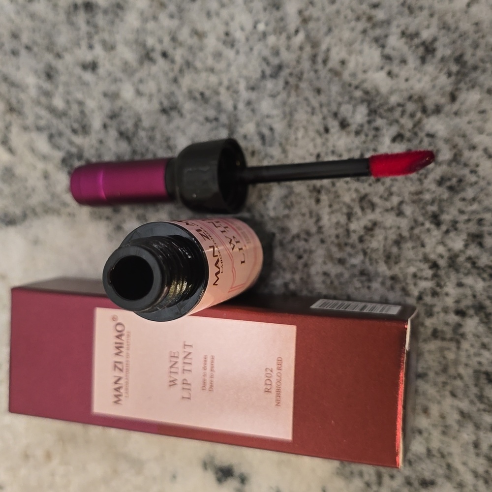 BUY NOW Wine Colors Bottle Shaped Lip Tint Lip Gloss - Picture 4 of 13